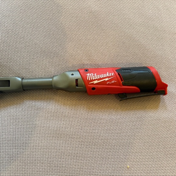Milwaukee 3/8" ratchet Tool Only - Picture 7 of 7